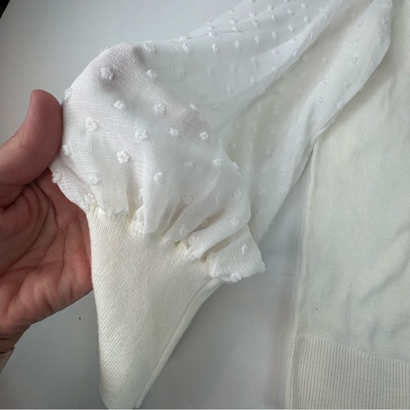 Vince Camuto Women's Clip Dot Sleeve Pullover Fashion Sweater - Picture 4 of 16